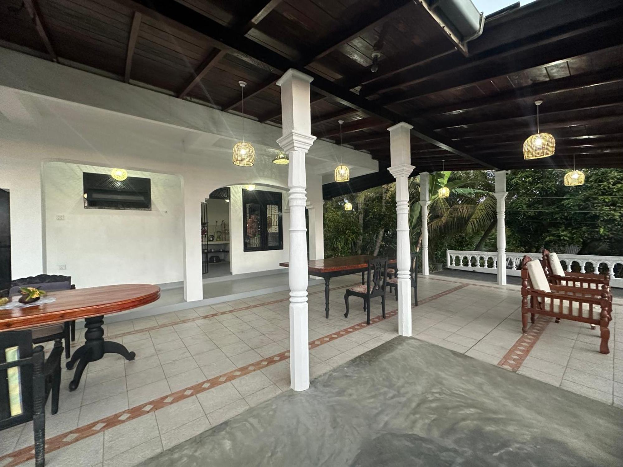White Hill Hotel Унаватуна Екстериор снимка