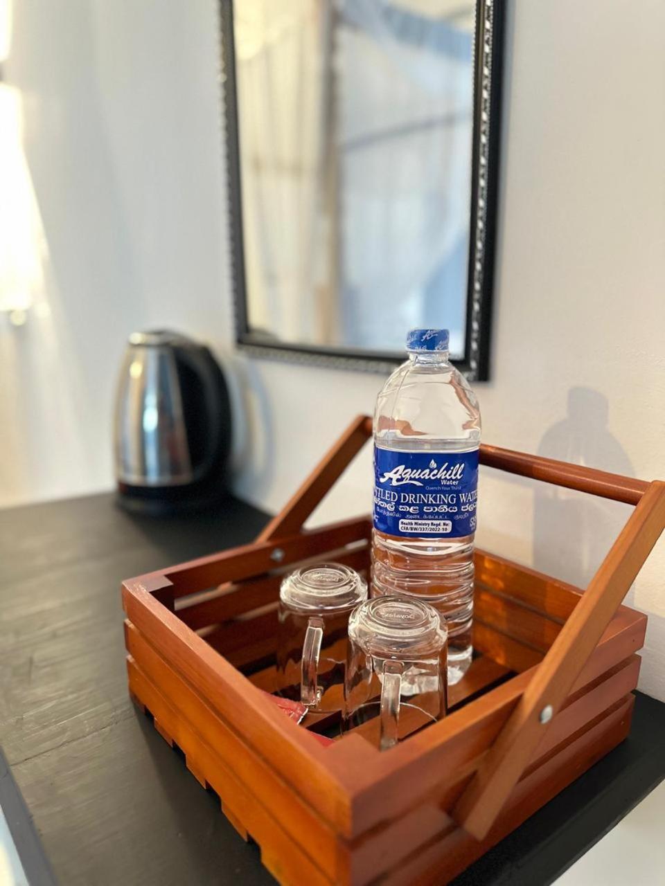 White Hill Hotel Унаватуна Екстериор снимка